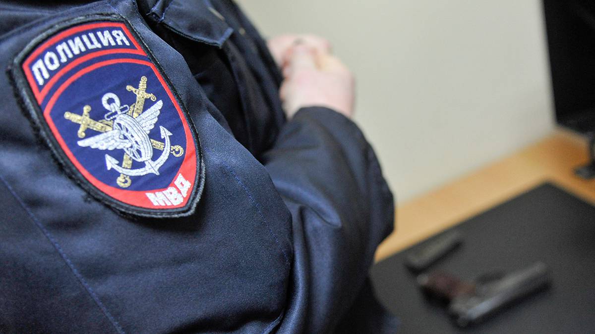 Полицейские нашли у трех жителей Приморья более 1700 кустов конопли