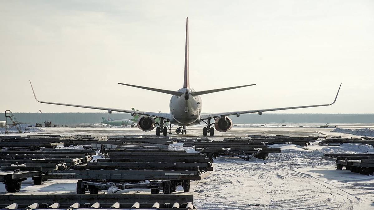Вылет самолета из Москвы в Пхукет задержали в аэропорту Внуково