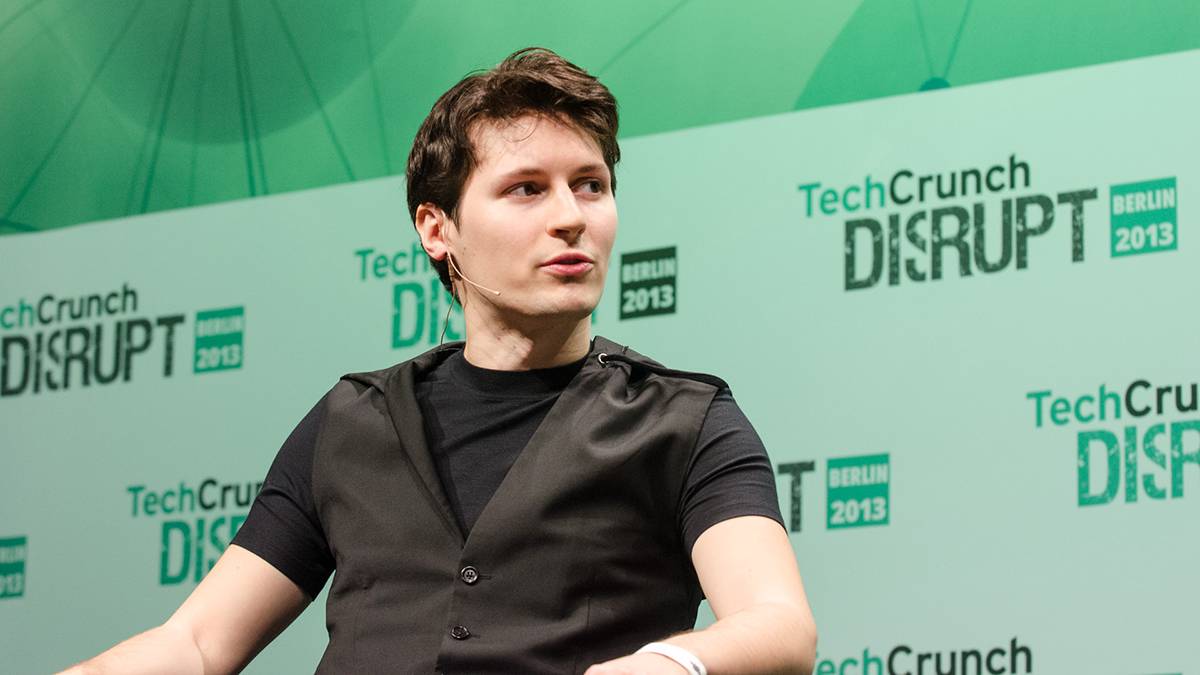 Дуров заявил, что Цукерберг пытался позаимствовать его идеи