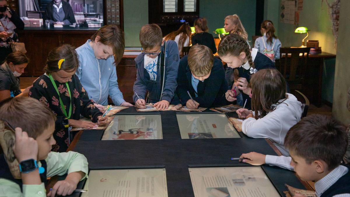 Свыше 160 тысяч учащихся Москвы посетили Музей Победы в рамках образовательных проектов