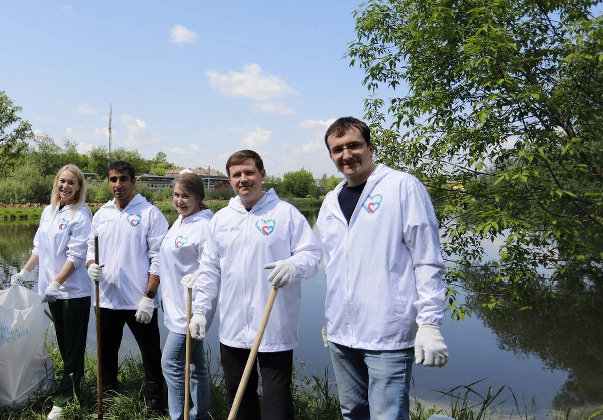Федеральный проект по сохранению уникальных водных объектов поддержали волонтеры «Газпромнефть-СМ»