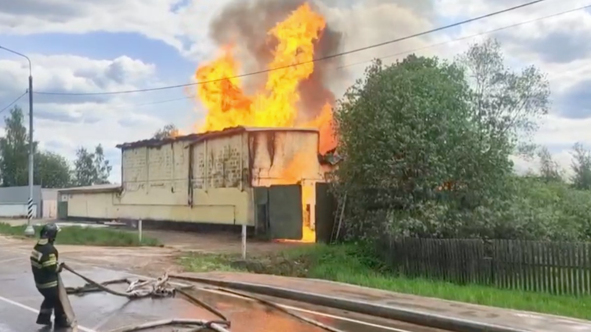Что известно о пожаре на фармакологическом заводе в подмосковном селе Осташево