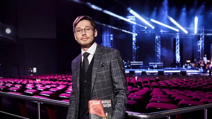 «Научусь стрелять, пойду защищать Родину»: режиссер Дмитрий Бикбаев не намерен уклоняться от службы