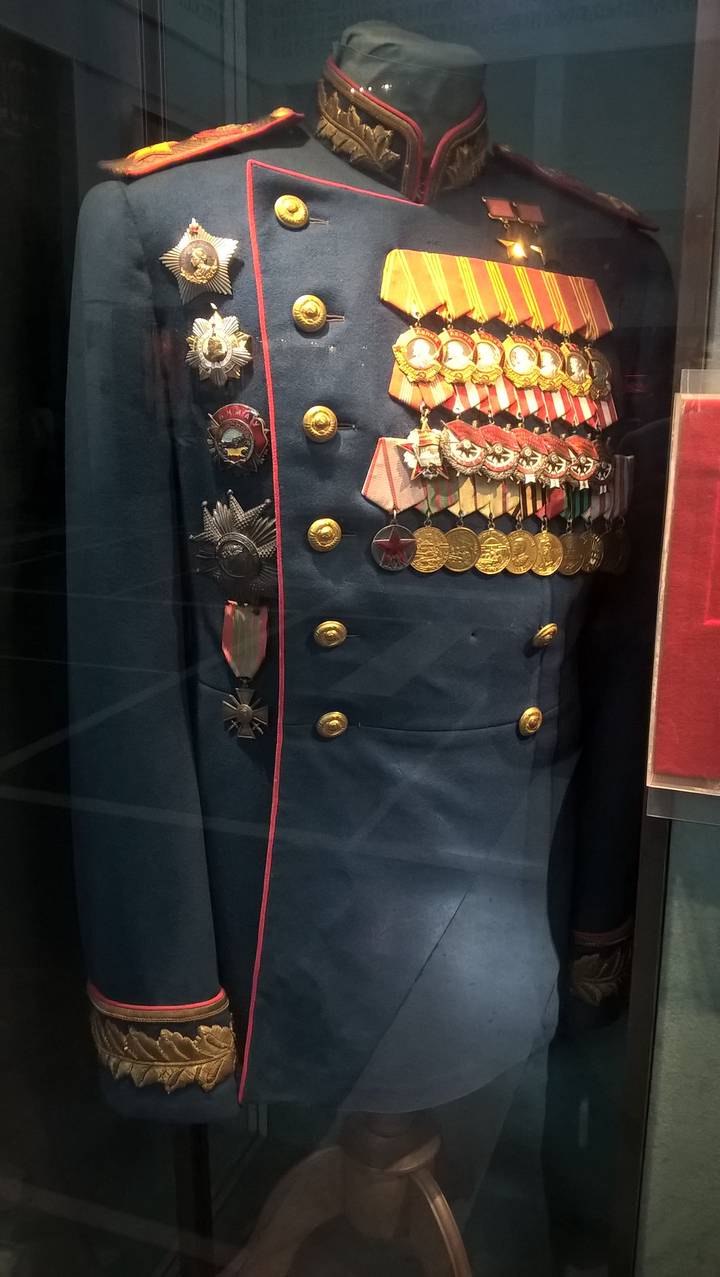 Мундир Константина Рокоссовского / Фото: Алексей Орлов / Вечерняя Москва Мундир Константина Рокоссовского / Фото: Алексей Орлов / Вечерняя Москва