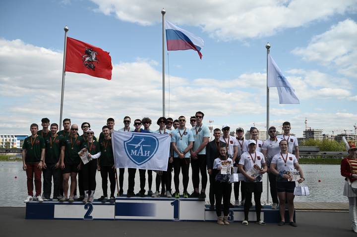 «Серебряная ладья»: 90-я эстафета по академической гребле на приз «Вечерней Москвы» прошла в День Победы