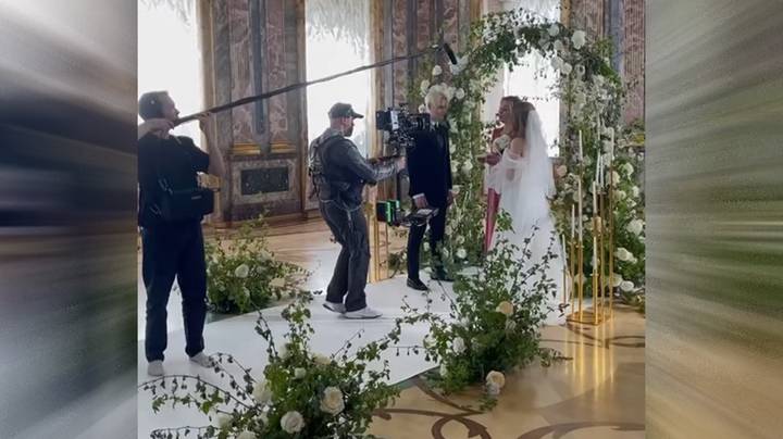 «Так много народу не знали»: певец SHAMAN показал кадры со свадебной церемонии