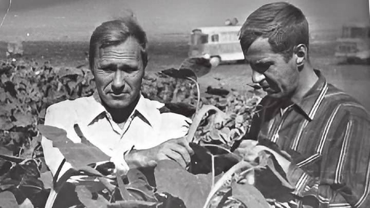 «Отец работал волшебником»: актеру Георгию Буркову исполнилось бы 90 лет