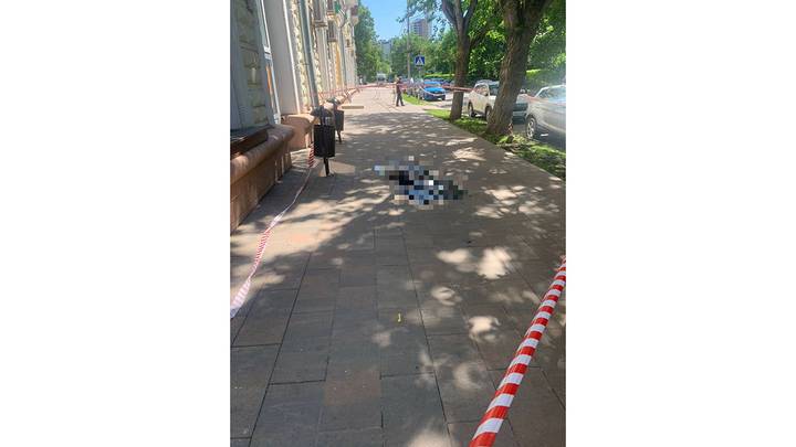 Трехлетняя девочка погибла, выпав из окна квартиры на севере Москвы