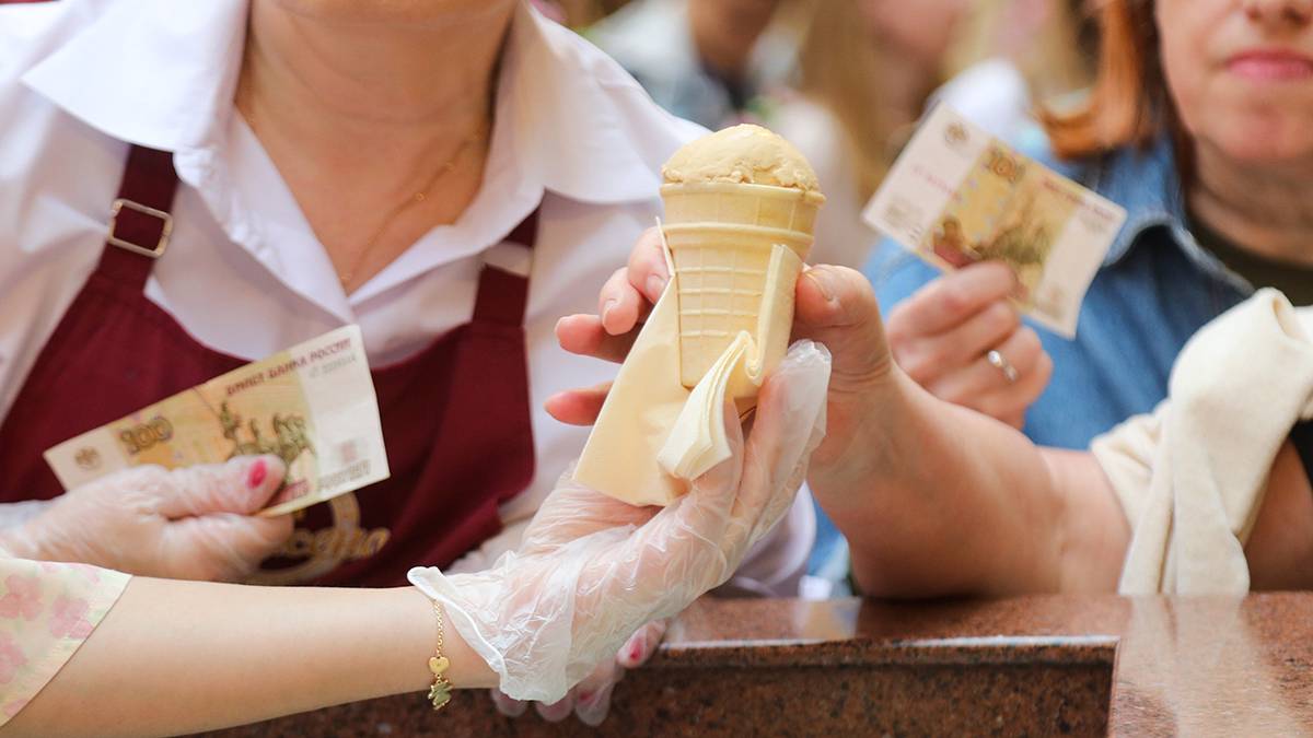 Пять тележек с мороженым и напитками появятся в парке «Красная Пресня»