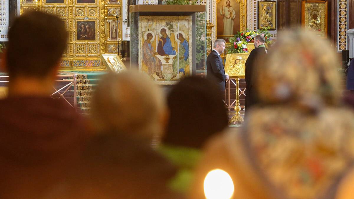 Икону «Троица» поместят в новый постоянный киот в Троице-Сергиевой лавре