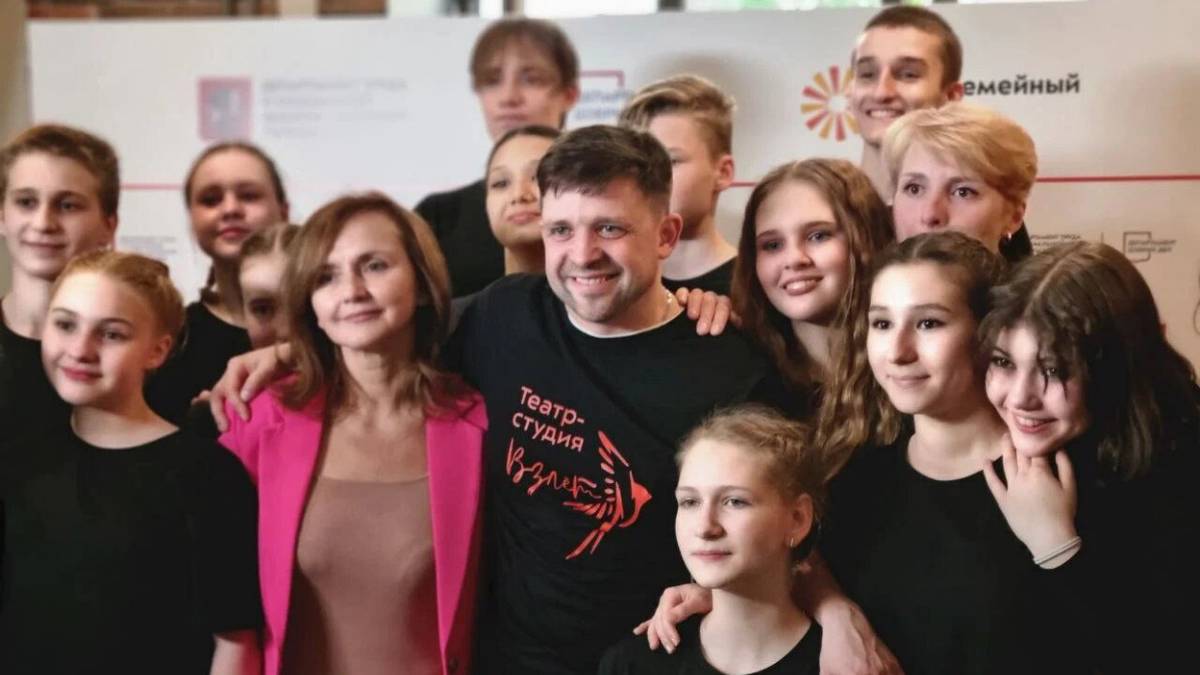 В семейных центрах развивают актерские способности юных москвичей