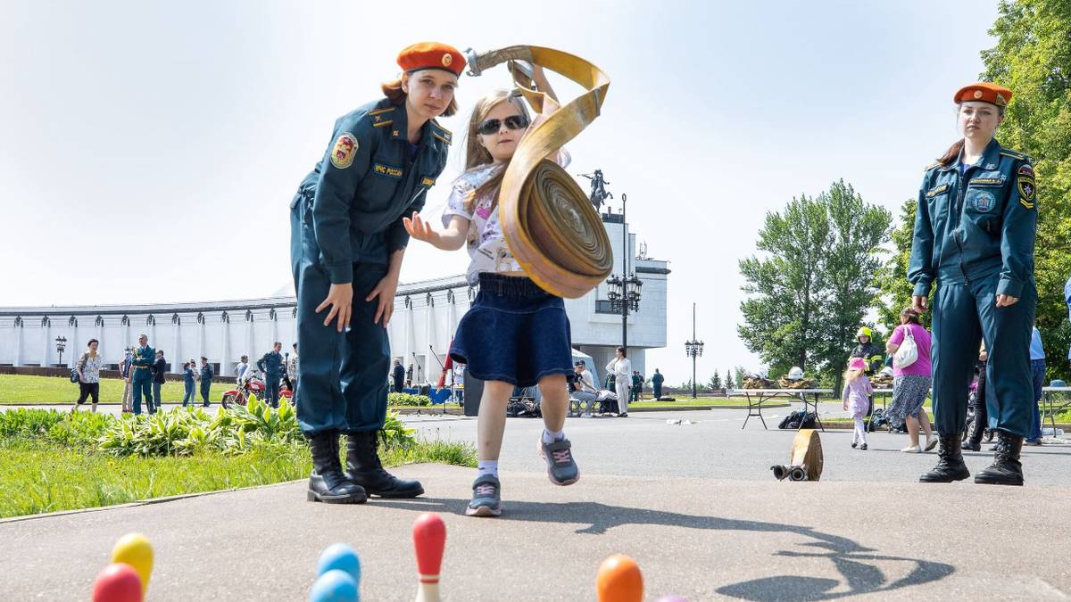 Москвичей пригласили на новую программу семейного отдыха «Парк Победы. Главный патриотический»