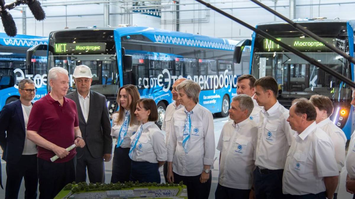 Сергей Собянин: Количество электробусов в Москве увеличится более чем в два раза – до 2255