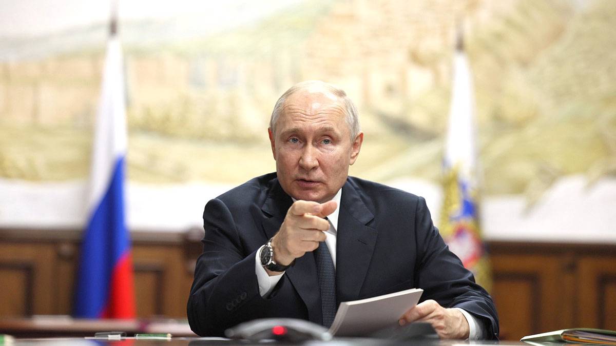«Мне тоже»: Путин заявил о желании поменять свою прическу на дреды