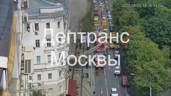 Возгорание произошло в административном здании в центре Москвы