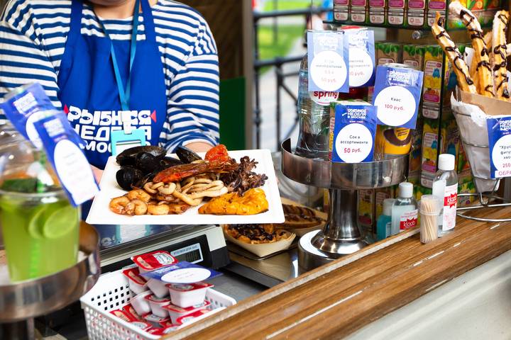 Сергунина: Число магазинов и ресторанов — партнеров «Рыбной недели в Москве» превысило 4,3 тысячи