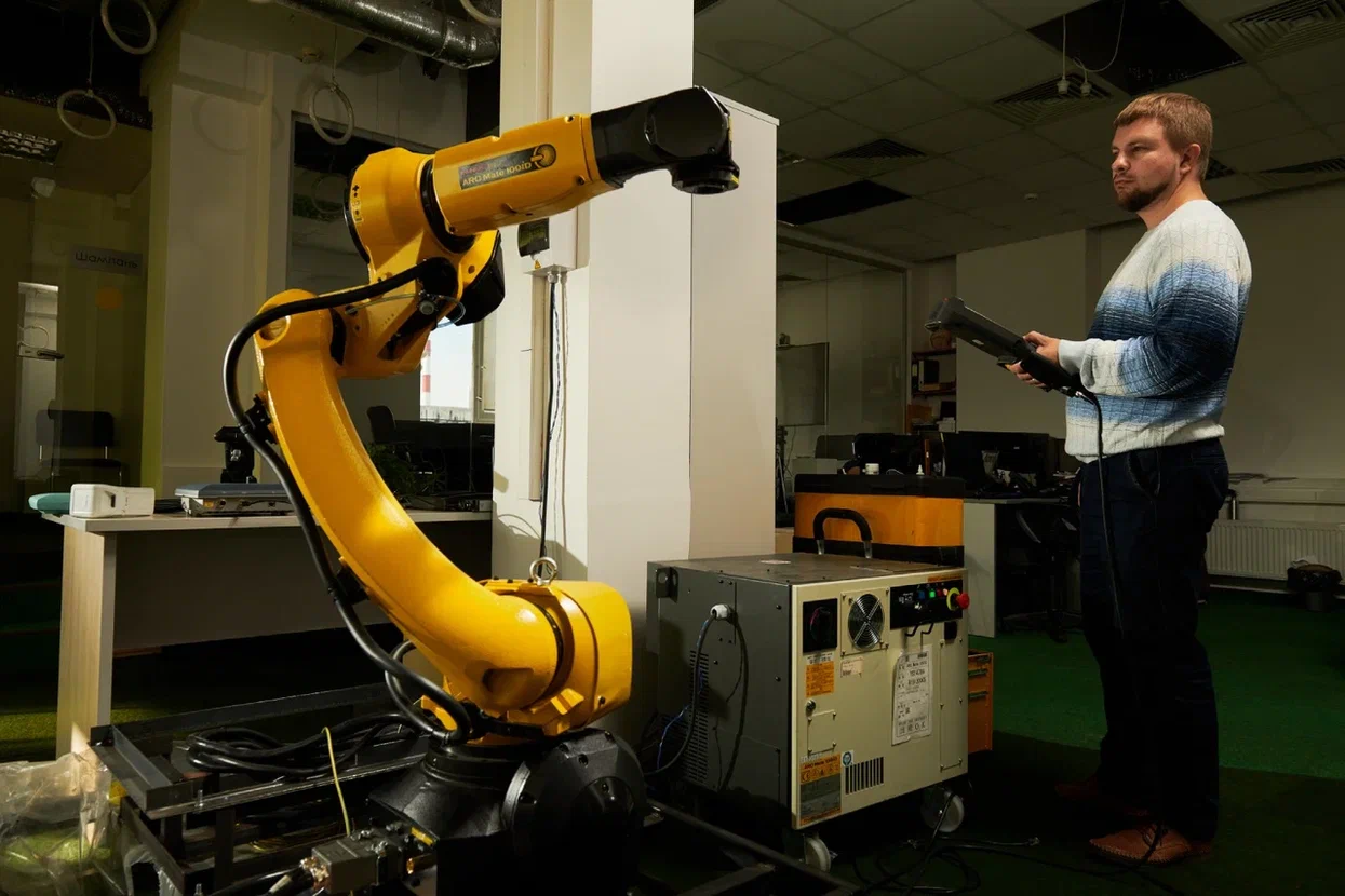 Овчинский: Восемь курсов по робототехнике и сенсорике открылось в «Московской технической школе»