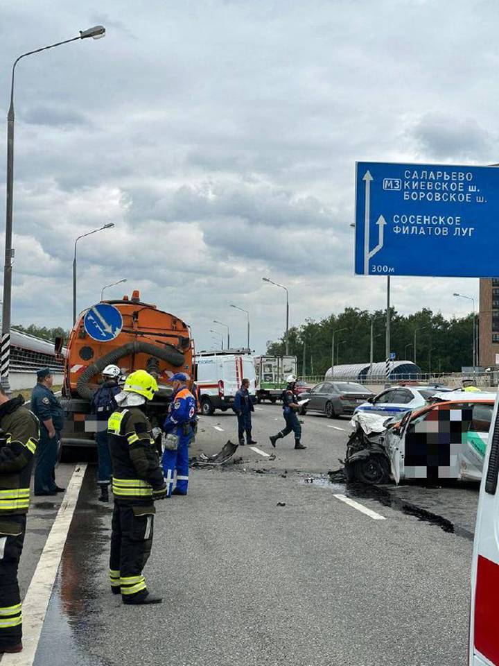 Водитель каршеринга погиб в результате ДТП в Новой Москве
