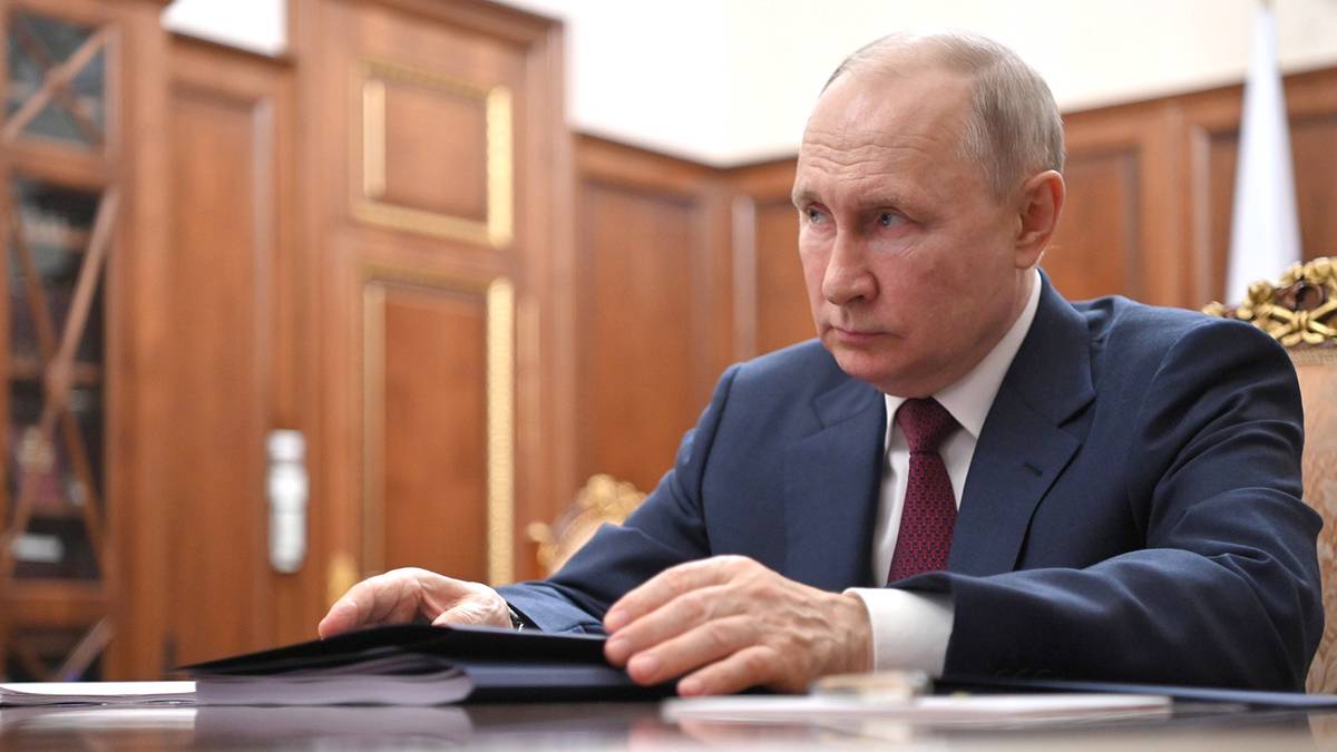Путин: Россия находится в сложном периоде своей истории