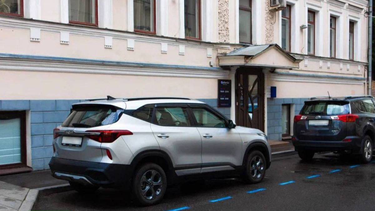 Новая синяя дорожная разметка появится на улицах Москвы