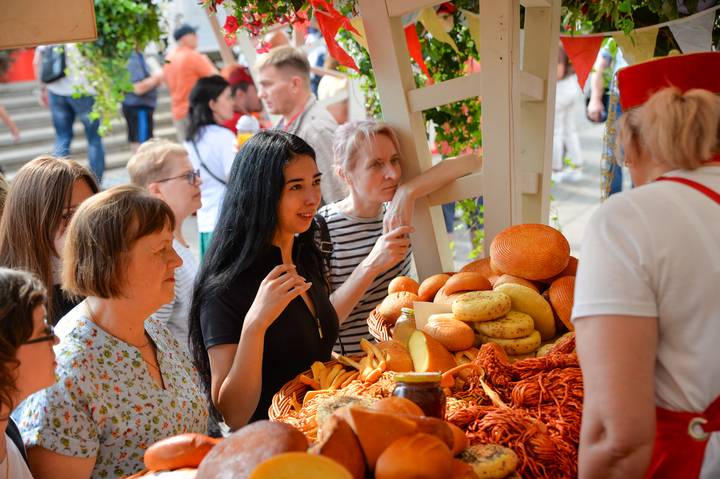 Около 300 часов сценических программ представлены на фестивале «Вкусы России»