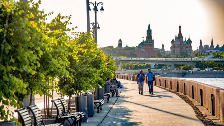 Собянин: Благоустройство вдохнуло новую жизнь в набережные острова Балчуг Собянин: Благоустройство вдохнуло новую жизнь в набережные острова Балчуг