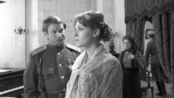 Елена Бондарчук и Иван Краско на съемках фильма «Приходи свободным», 1983 год / Фото: РИА Новости
