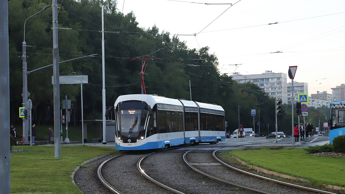Движение трамваев по Шаболовке приостановят до конца ноября