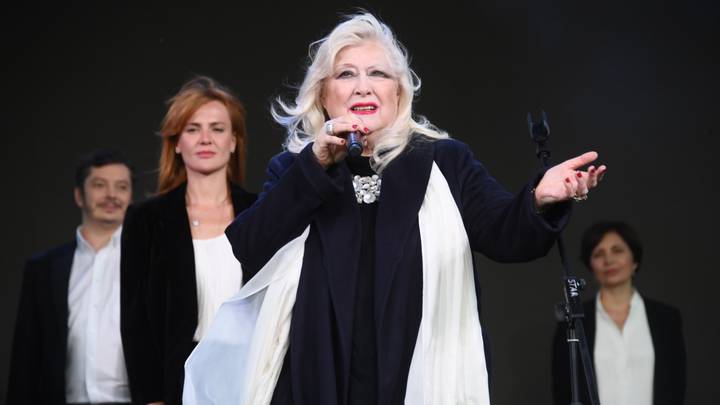 Во время поэтического спектакля «Хочется легкого, светлого, нежного...», 2019 год / Фото: РИА Новости  Во время поэтического спектакля «Хочется легкого, светлого, нежного...», 2019 год / Фото: РИА Новости