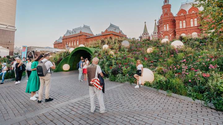 Москвичей пригласили посетить самые центральные проекты «Цветочного джема»