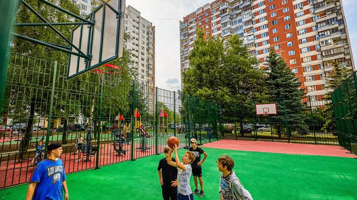 Москвичам рассказали о ходе работ по благоустройству столичных дворов Москвичам рассказали о ходе работ по благоустройству столичных дворов