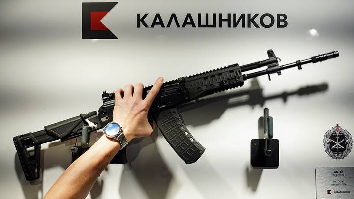 Задержание адвоката Карабанова: что известно, кто он такой и кого из знаменитостей защищал