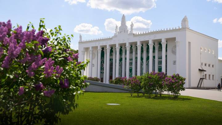 Сергей Собянин рассказал, какие городские услуги можно получить на ВДНХ Сергей Собянин рассказал, какие городские услуги можно получить на ВДНХ