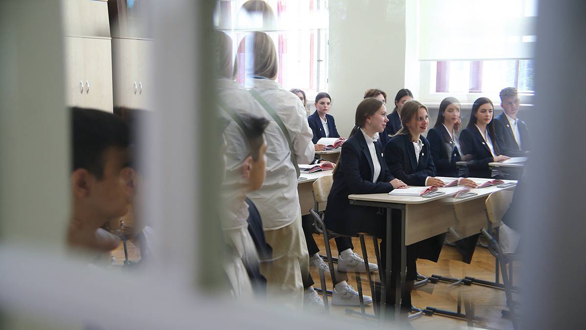 Директор «Школы в Некрасовке» Булаева отметила растущий интерес школьников к профессии соцработника