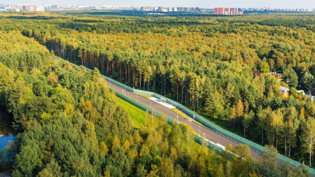 Собянин: Новый дублер Боровского шоссе в ТиНАО готов на 98 процентов