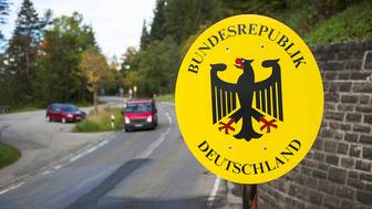 Shot: Таможня ЕС сочла новогодние посылки из России роскошью и вернула отправителям