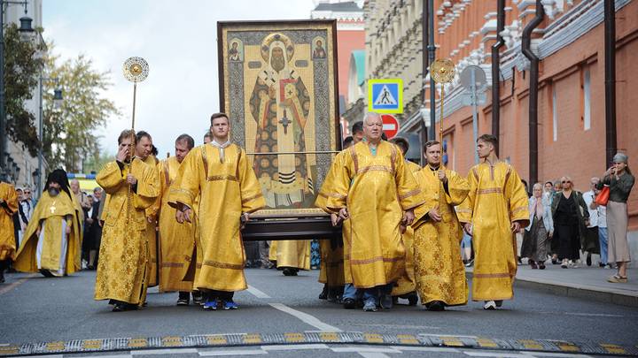 Крестный ход в честь святителя Петра Московского / Фото: Пелагия Замятина / Вечерняя Москва