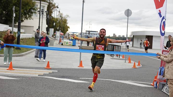 Красочный забег на Северном речной вокзале / Фото: Мария Лукина / Вечерняя Москва