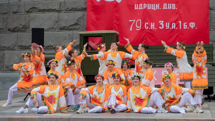 У Музея Победы прошли концерты на легендарной полуторке