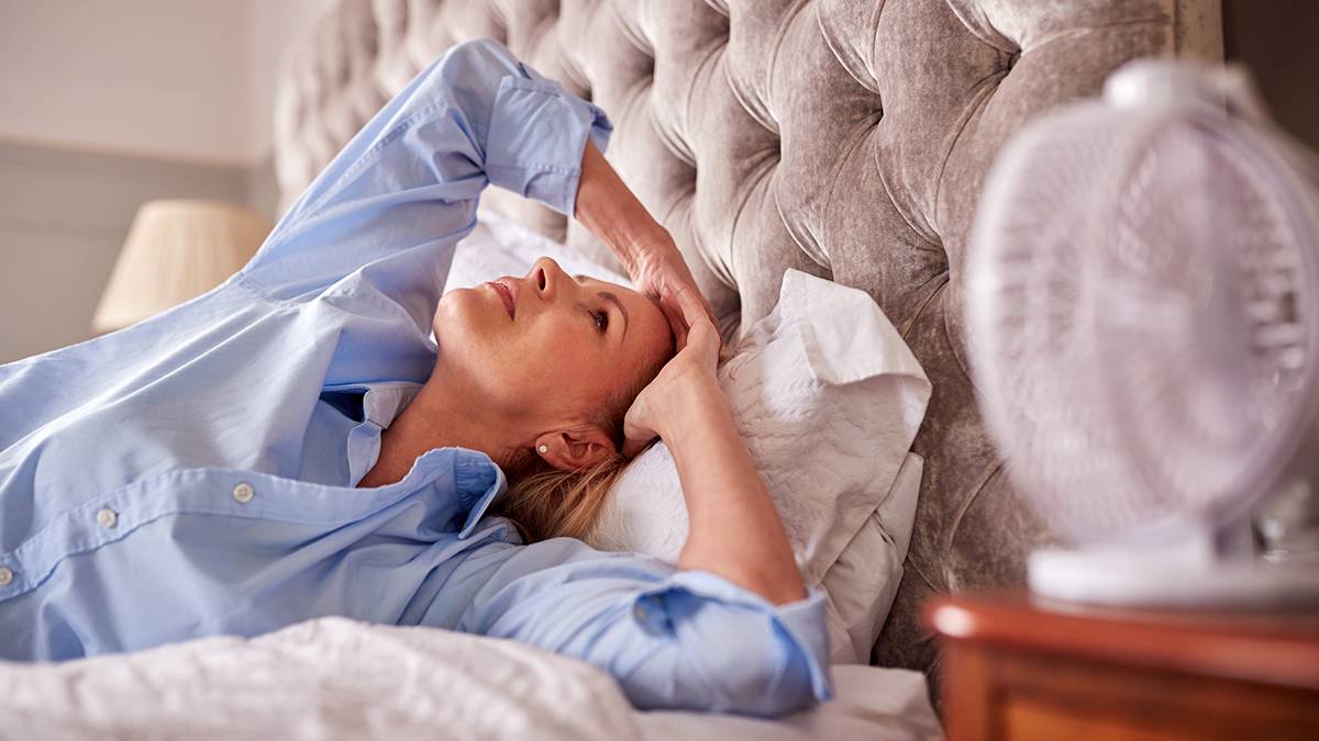 Остеопороз и жар: какие заболевания возникают при постменопаузе и как их лечить