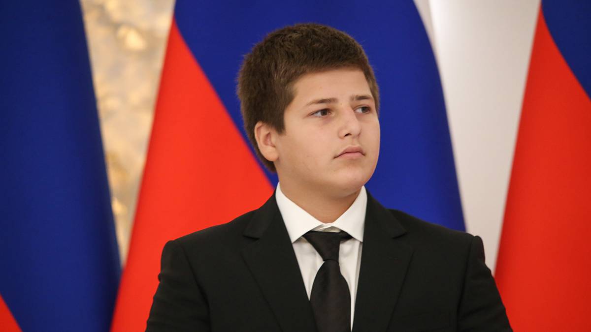 Глава КЧР решил наградить сына Кадырова Адама высшей госнаградой республики