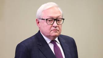Рябков: США занимают заметно отстраненную позицию по урегулированию на Украине