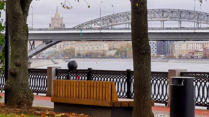 Собянин рассказал о благоустройстве Воробьевской набережной и Аллеи Славы Собянин рассказал о благоустройстве Воробьевской набережной и Аллеи Славы