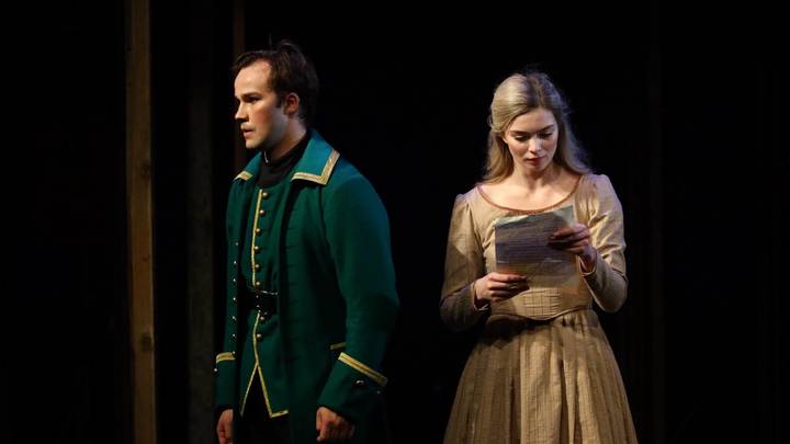 «Кому впору заячий тулупчик»: в Малом театре показали «Капитанскую дочку»