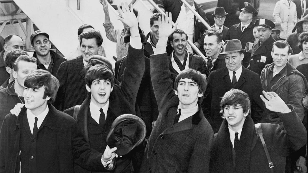 Клип на последнюю песню группы The Beatles набрал более 20 миллионов просмотров