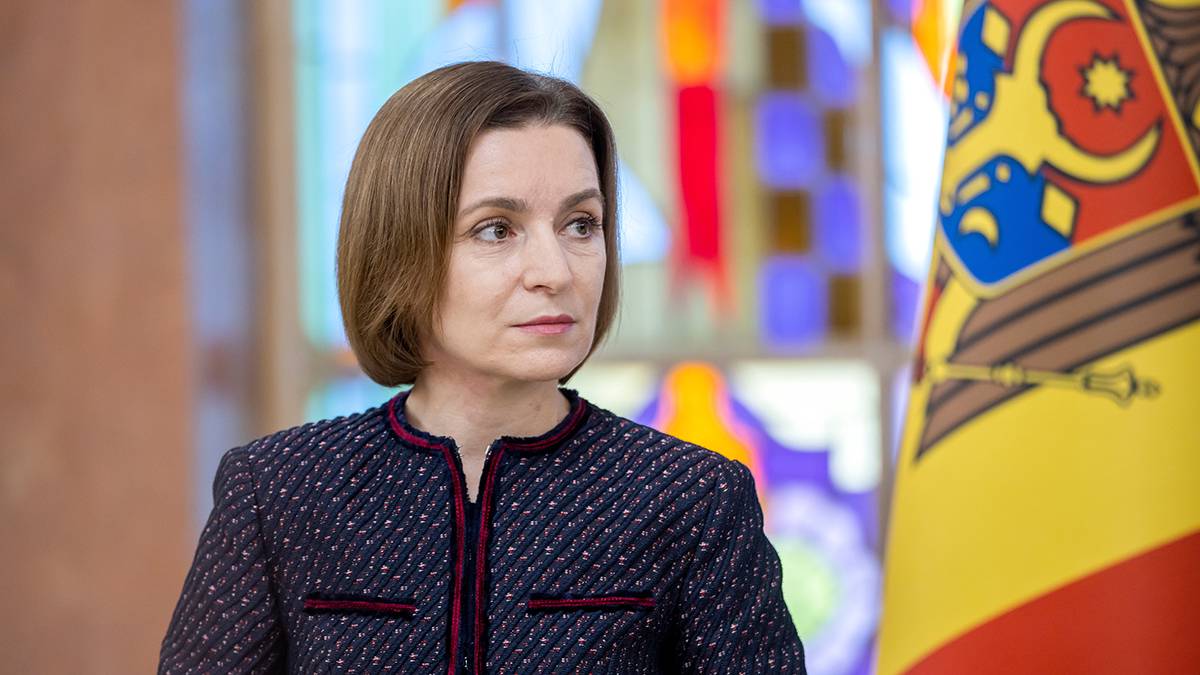 Санду: Молдавия не будет выносить на референдум вопрос о присоединении к Румынии