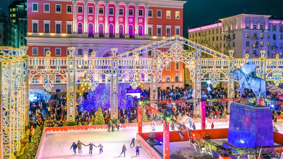 Собянин: Russpass собрал лучшие идеи для зимних праздников в Москве  