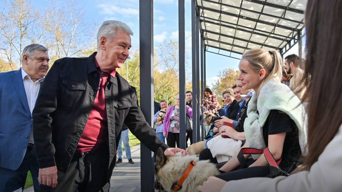 Собянин рассказал, как город помогает москвичам заботиться о домашних животных