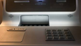 Подросток устроил поджог в отделении банка на Ленинградском проспекте в Москве