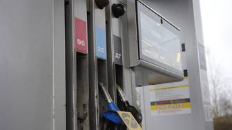 Росстат раскрыл, на сколько выросла средняя цена бензина на АЗС в России